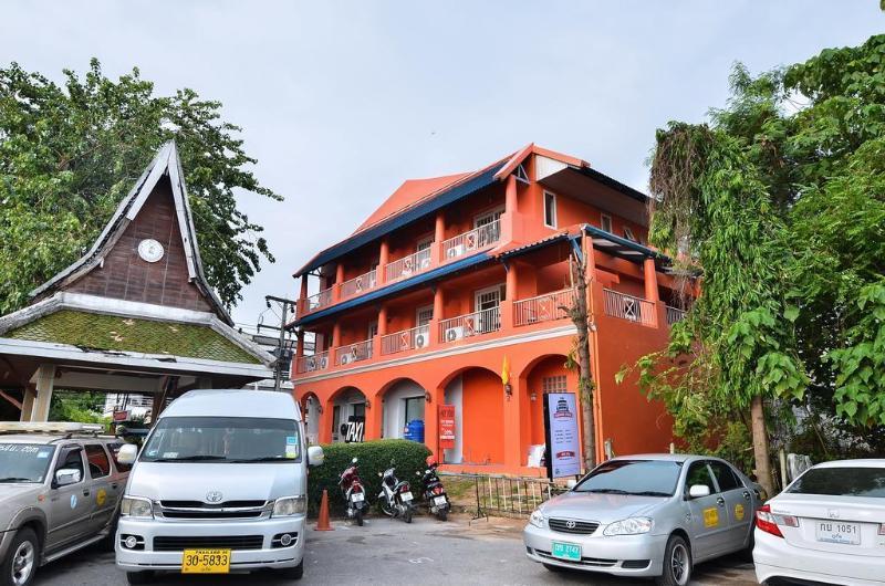 The Orange Pier Guesthouse Ban Bang Chak  Ngoại thất bức ảnh